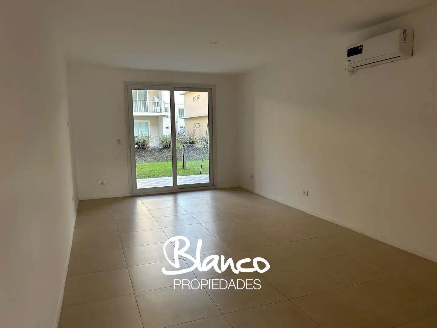 Departamento de 3 Ambientes en Alquiler en Chic Village, La Lonja, Pilar 2