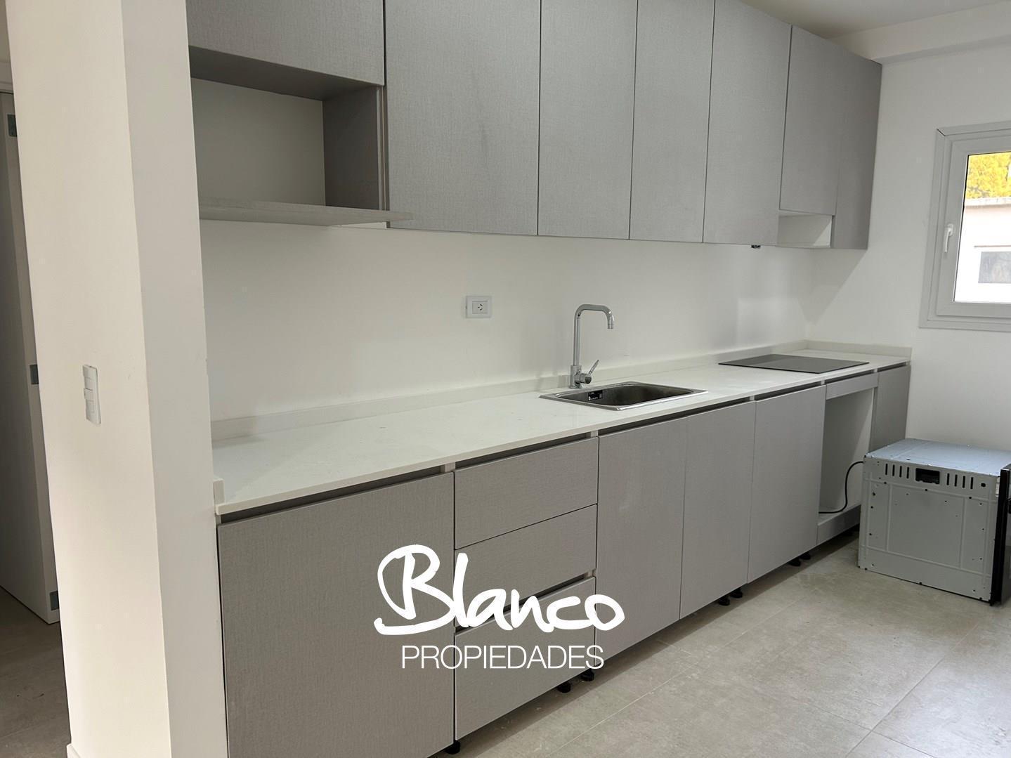 Foto de Departamento con Balcón en Alquiler en Chic Village, La Lonja, Pilar, imagen 1