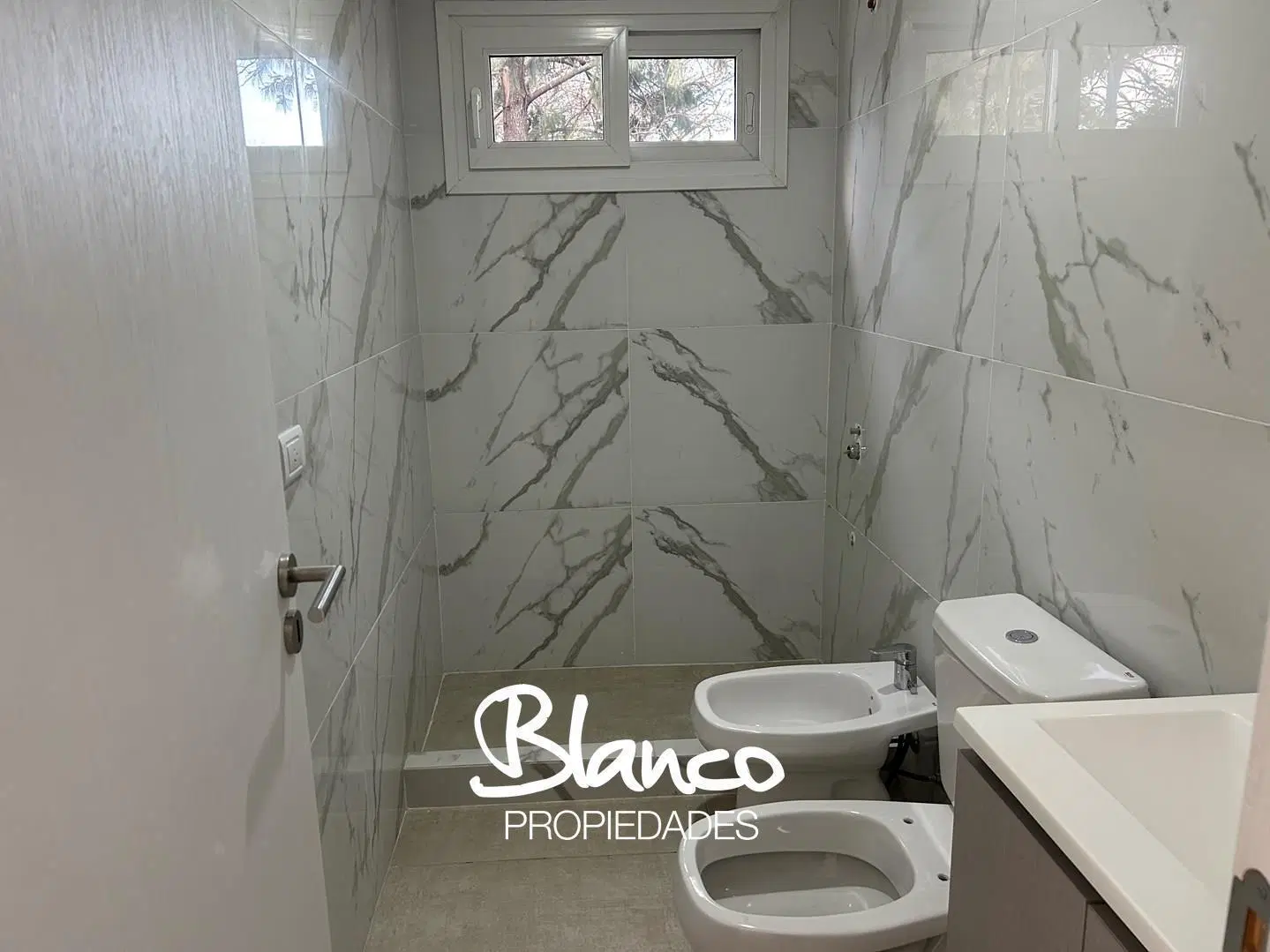 Departamento con Balcón en Alquiler en Chic Village, La Lonja, Pilar 2