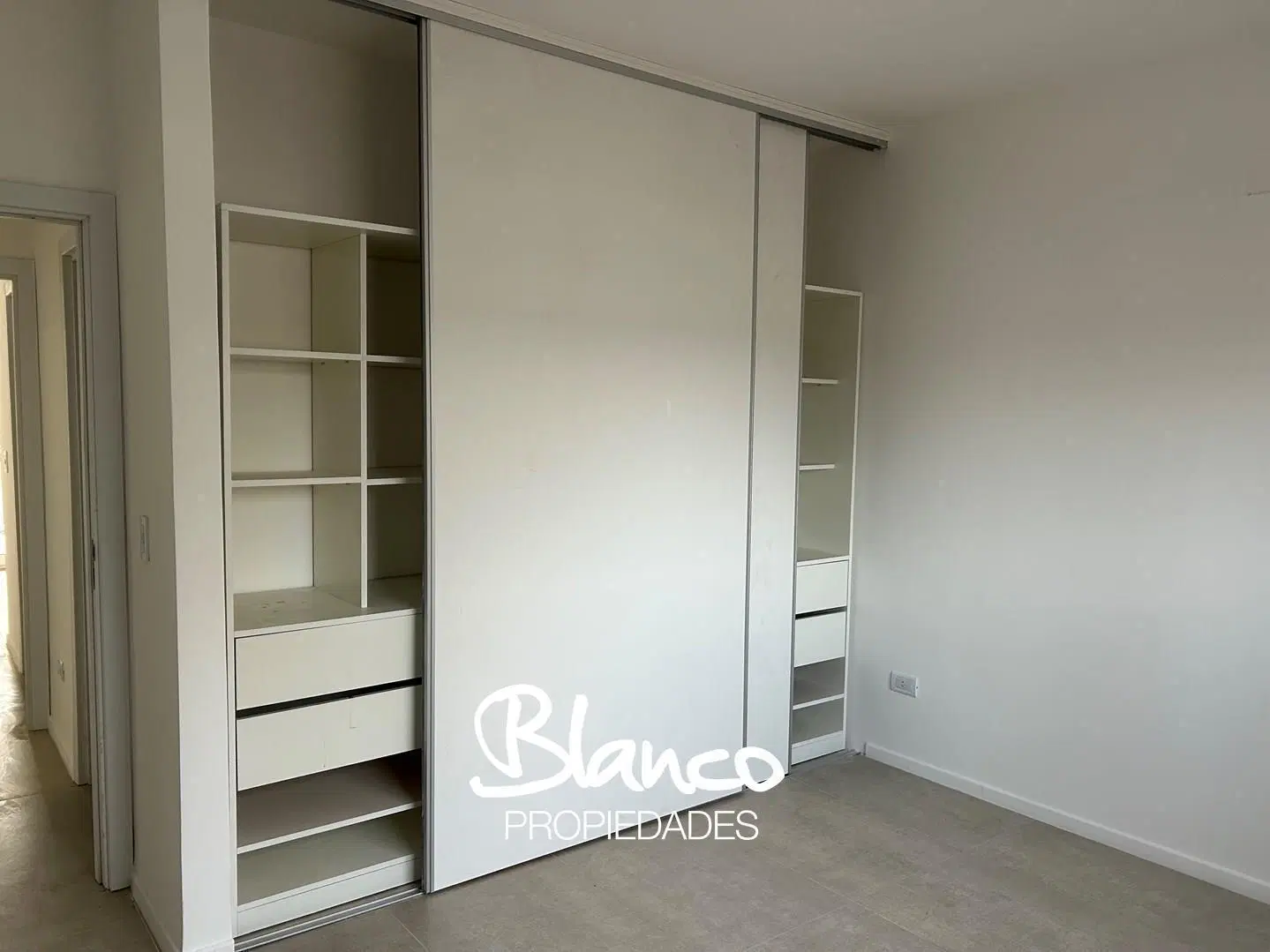 Departamento con Balcón en Alquiler en Chic Village, La Lonja, Pilar 5