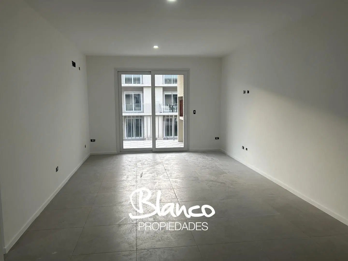 Departamento Dúplex en Alquiler en Chic Village, La Lonja, Pilar 3