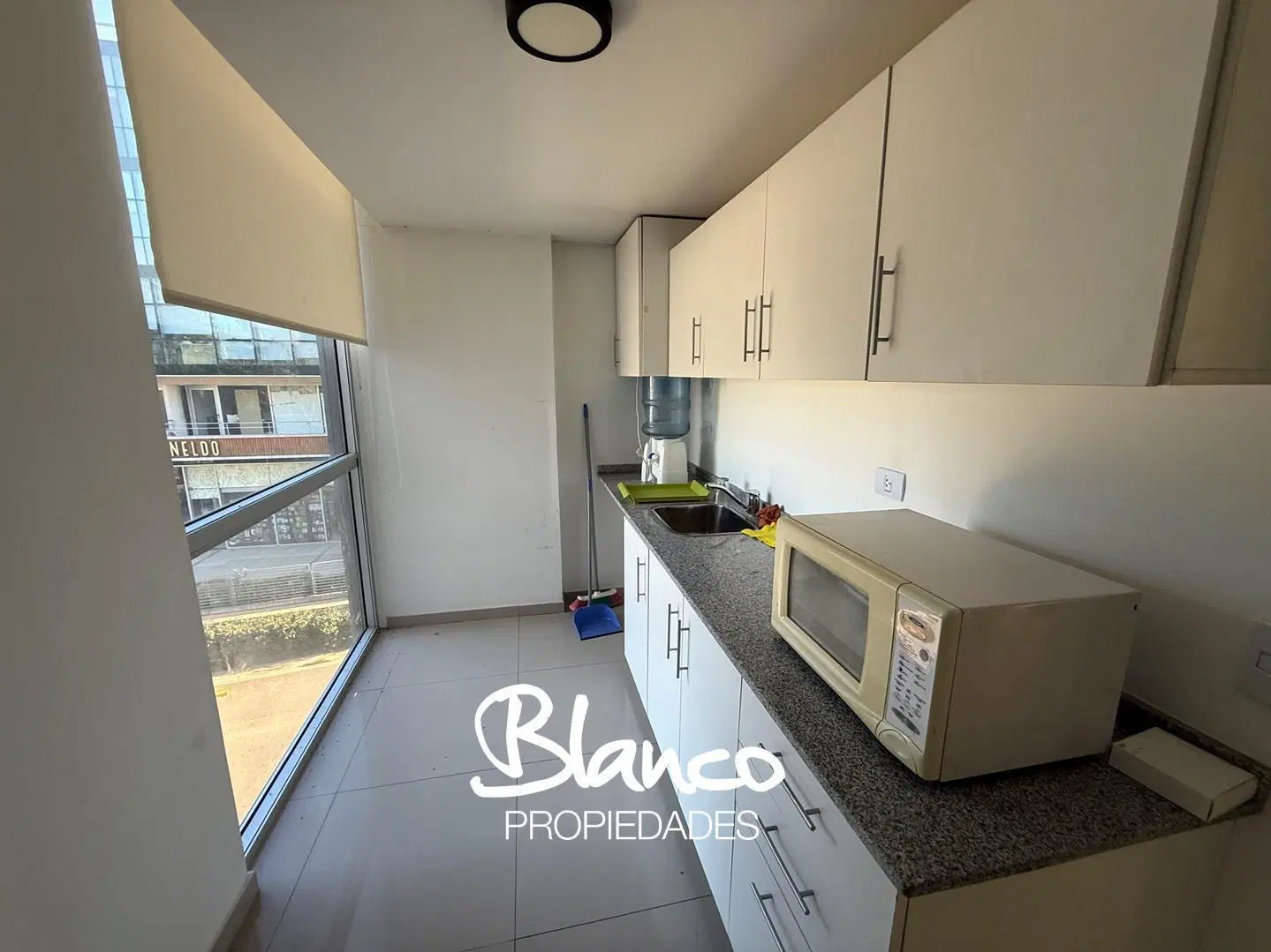Oficina  en Alquiler en 46 Plaza, Pilar, G.B.A. Zona Norte 8