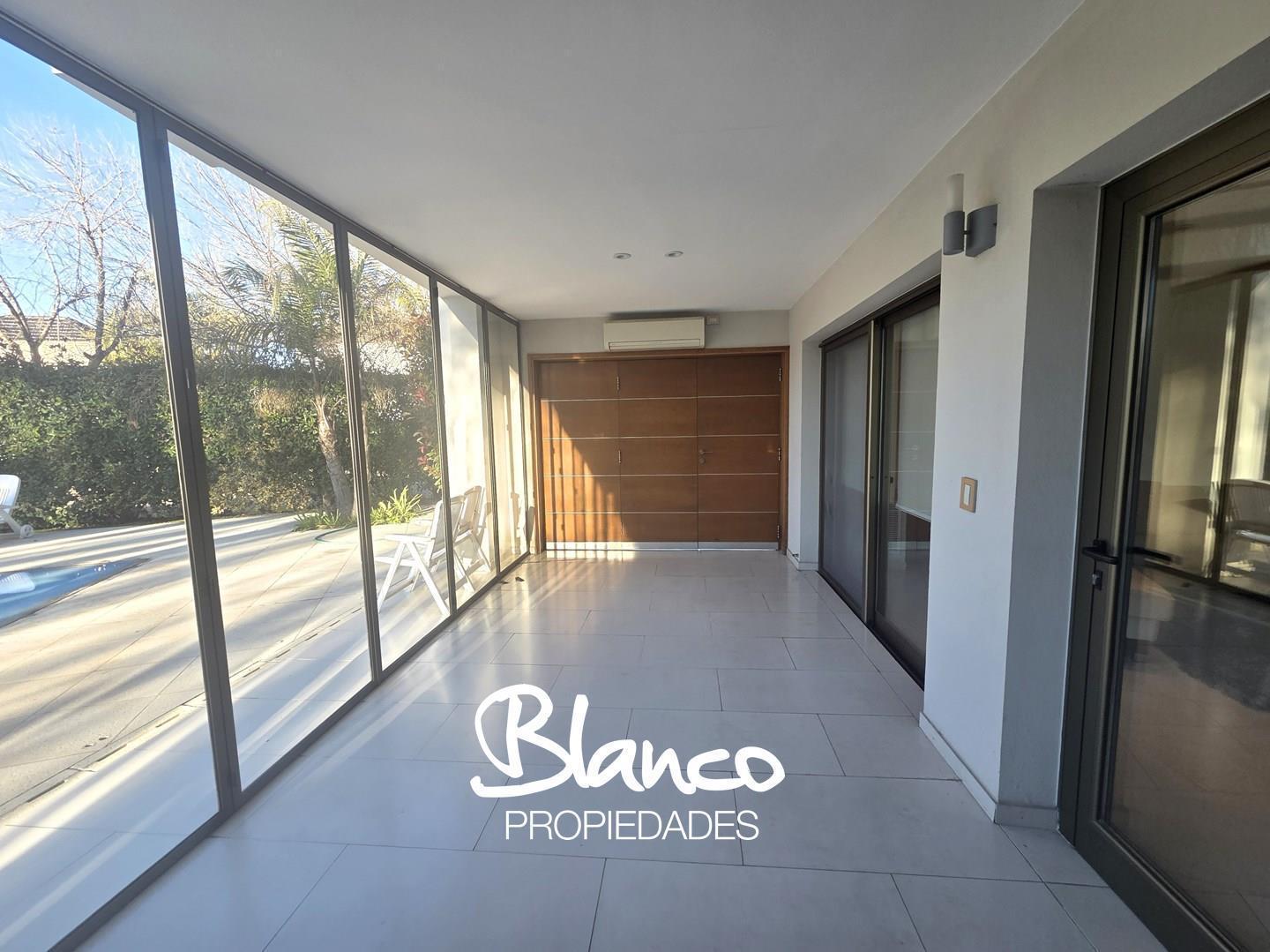 Foto de Casa en Venta en Septiembre, Escobar, G.B.A. Zona Norte, imagen 1