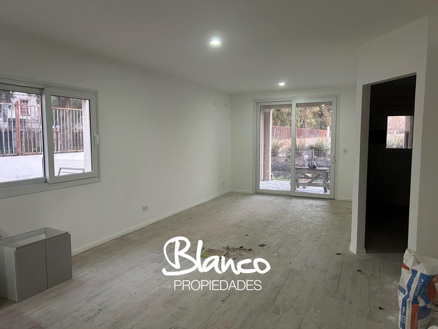 Foto de Departamento Dúplex en Alquiler en Chic Village, La Lonja, Pilar, imagen 1