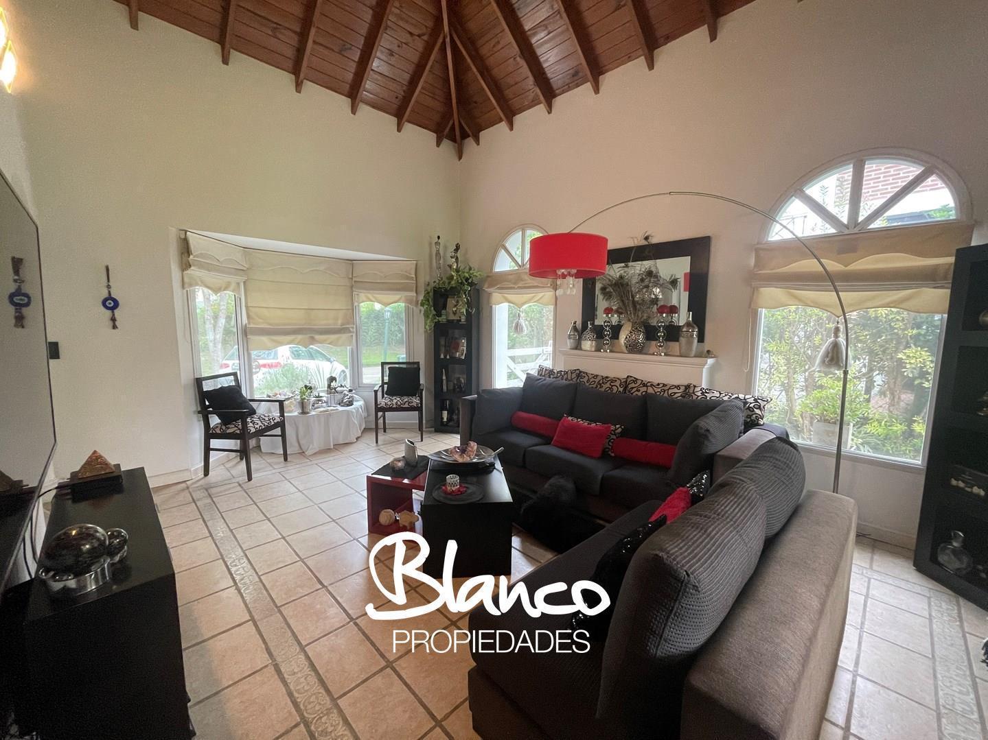 Foto de Casa en Venta en Septiembre, Escobar, G.B.A. Zona Norte, imagen 1
