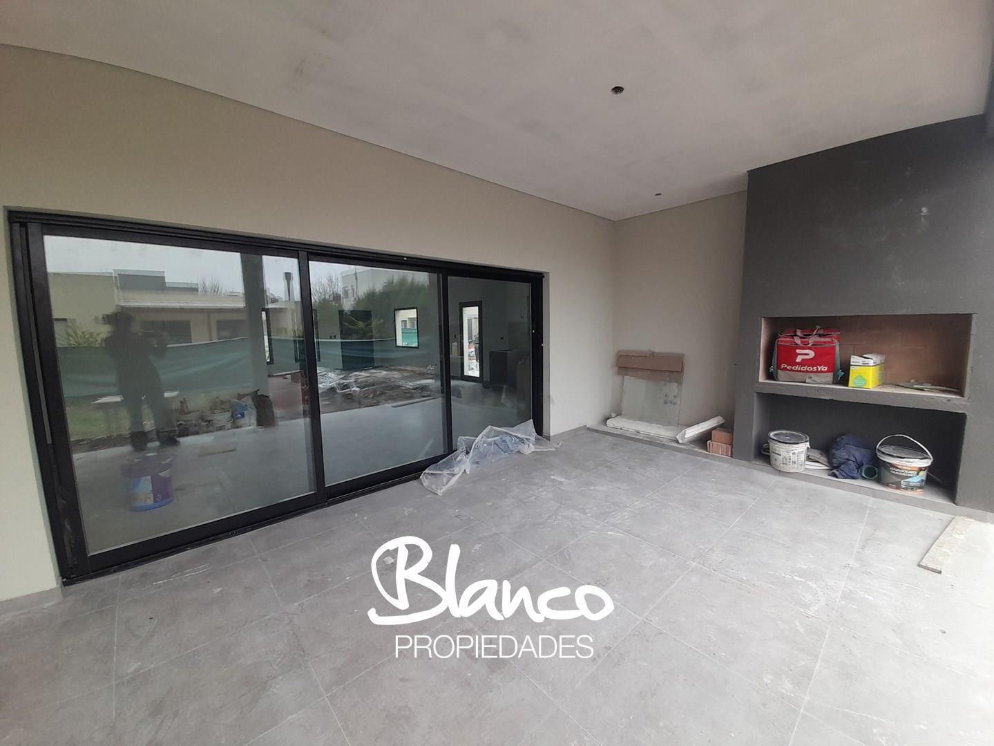 Foto de Casa A Estrenar en Venta en Santo Tomas, Derqui, Pilar, G.B.A. Zona, imagen 1