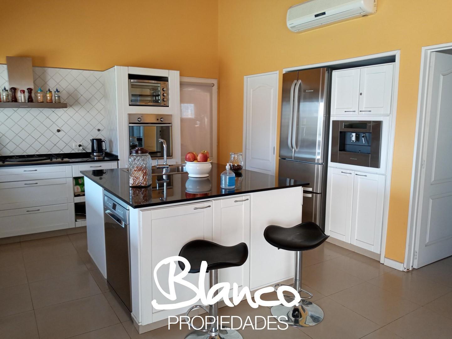 Foto de Casa en Venta en Septiembre, Escobar, G.B.A. Zona Norte, imagen 3