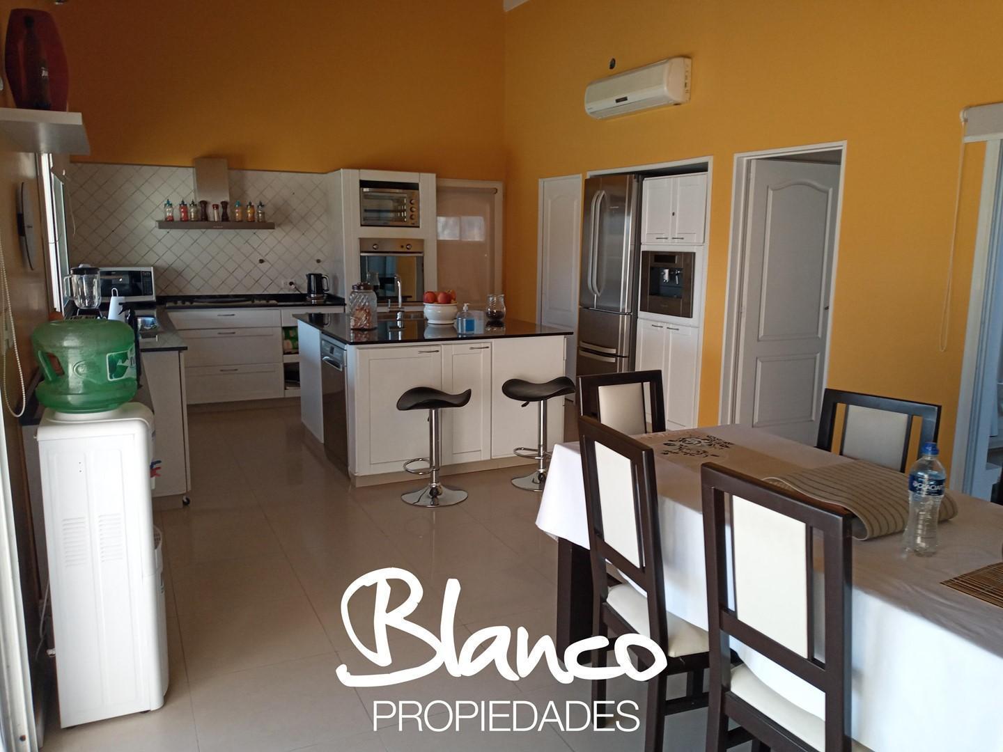 Foto de Casa en Venta en Septiembre, Escobar, G.B.A. Zona Norte, imagen 2