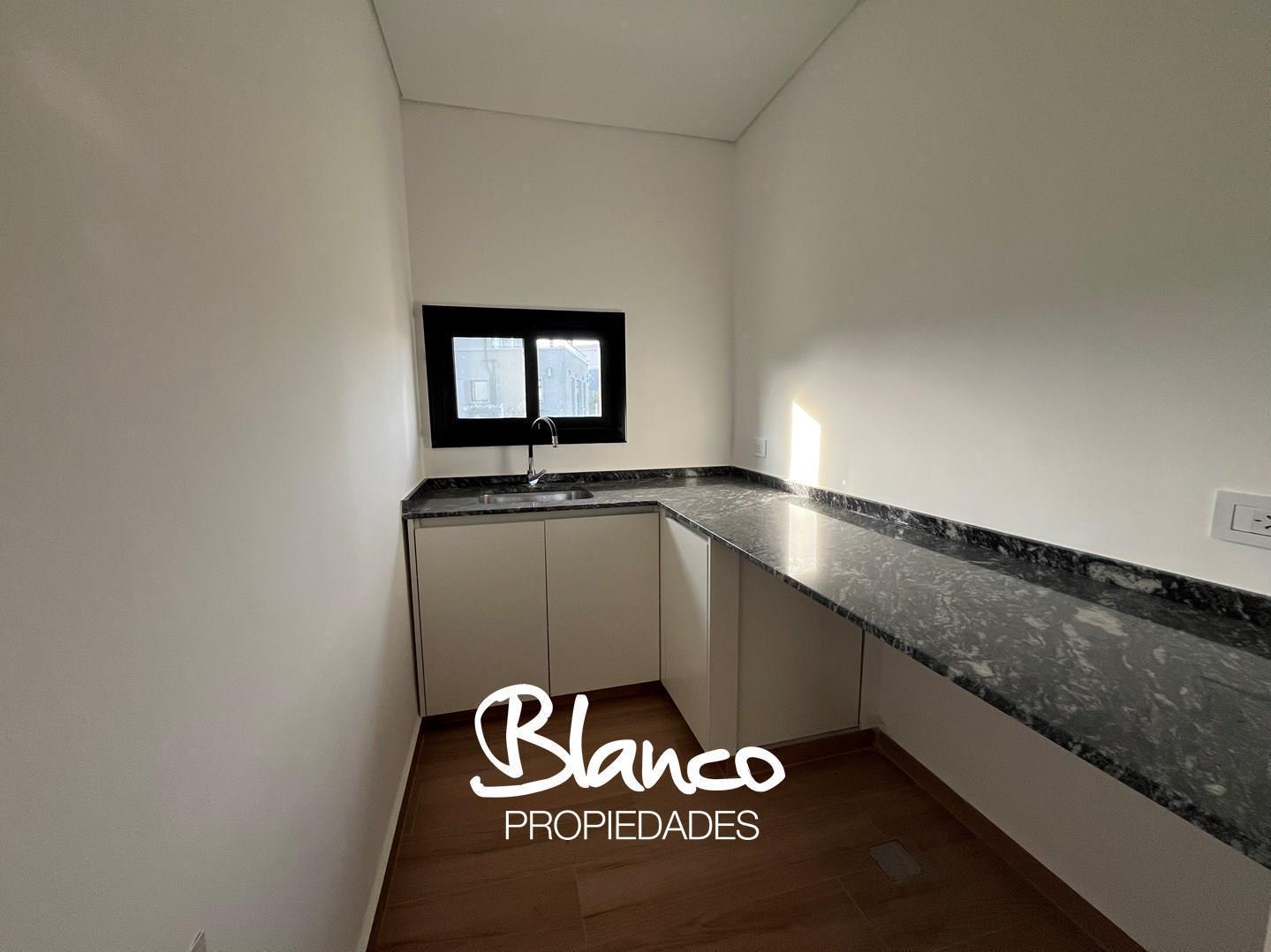 Foto de Casa en Venta en Santa Lucia, Pilar del Este, Pilar, imagen 3