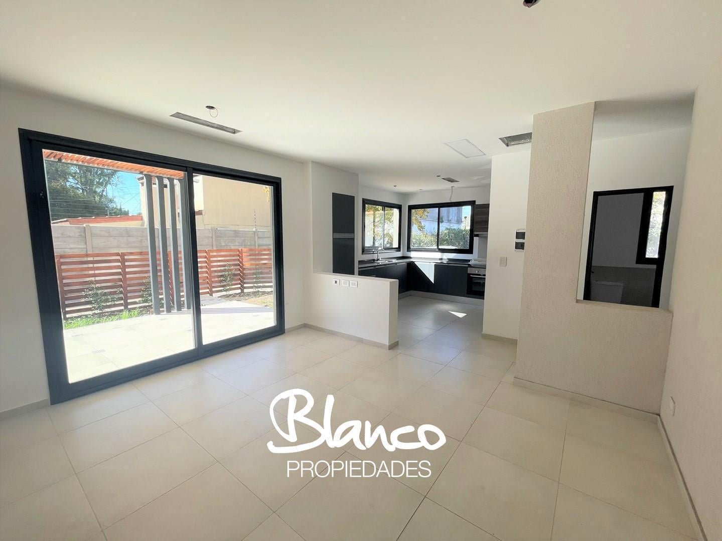 Foto de Departamento en Venta en Pilar Norte - Tres Ambientes en Planta Baja, imagen 1