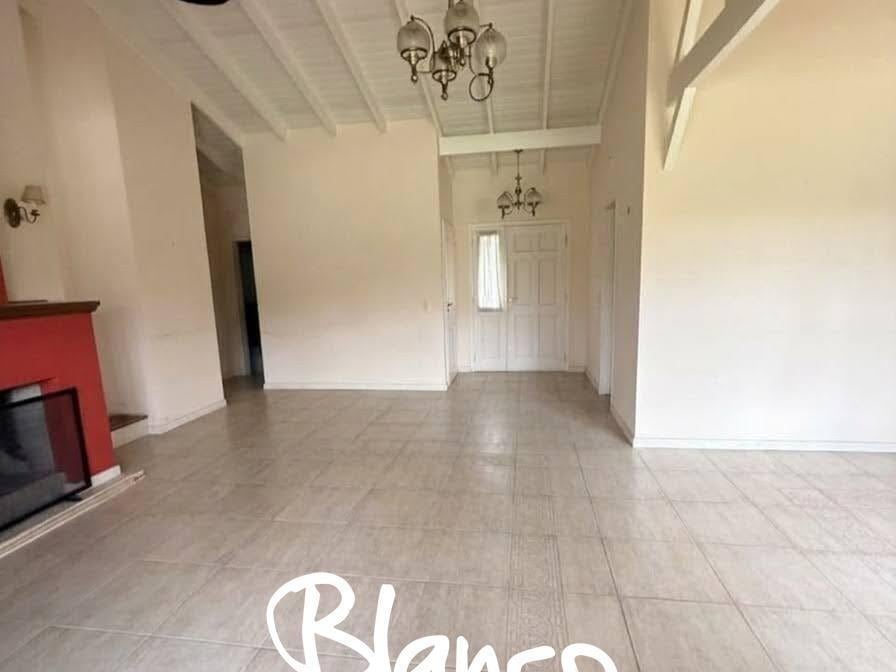 Foto de Casa en Venta en Acacias Blancas, Maquinista F. Savio, Escobar, imagen 3