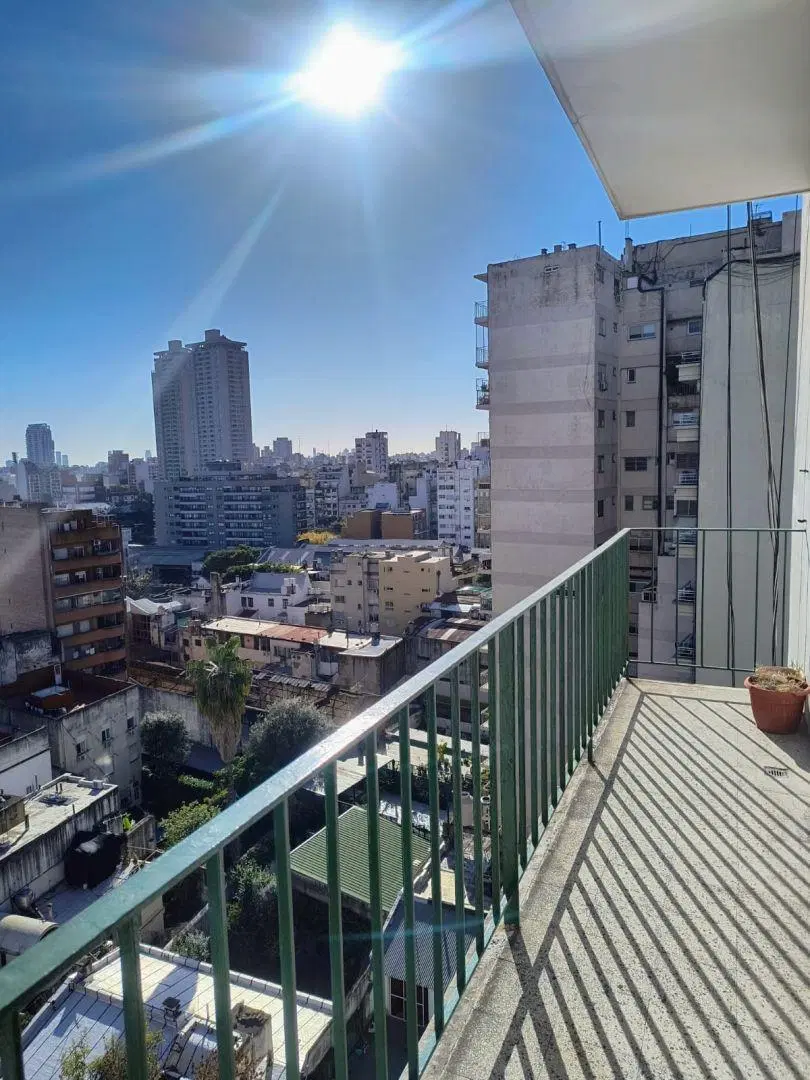 Depto. 5 amb. Caballito con balcon 3