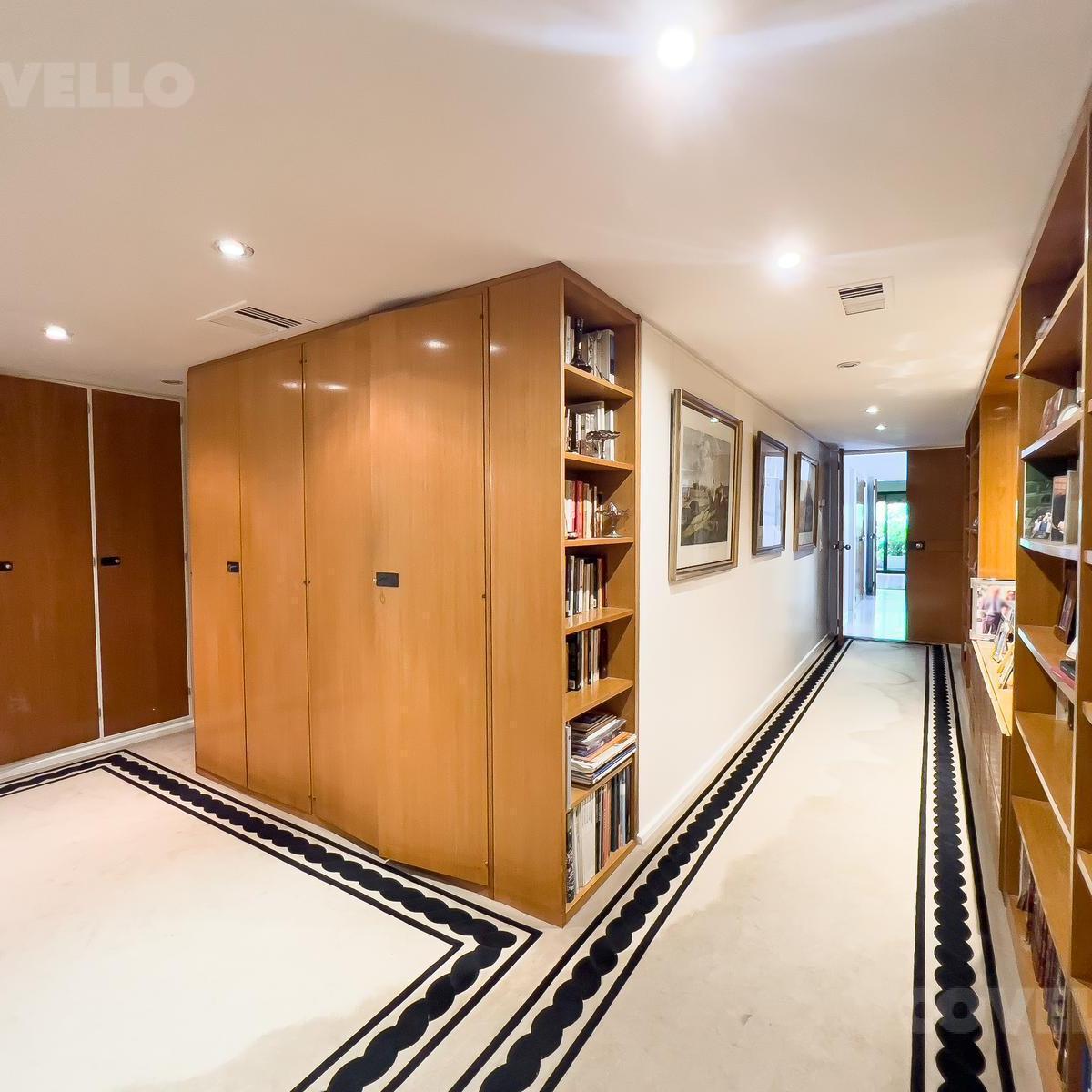 Venta Triplex de 5 Dorm. con 2 Cocheras - Palermo Chico 2