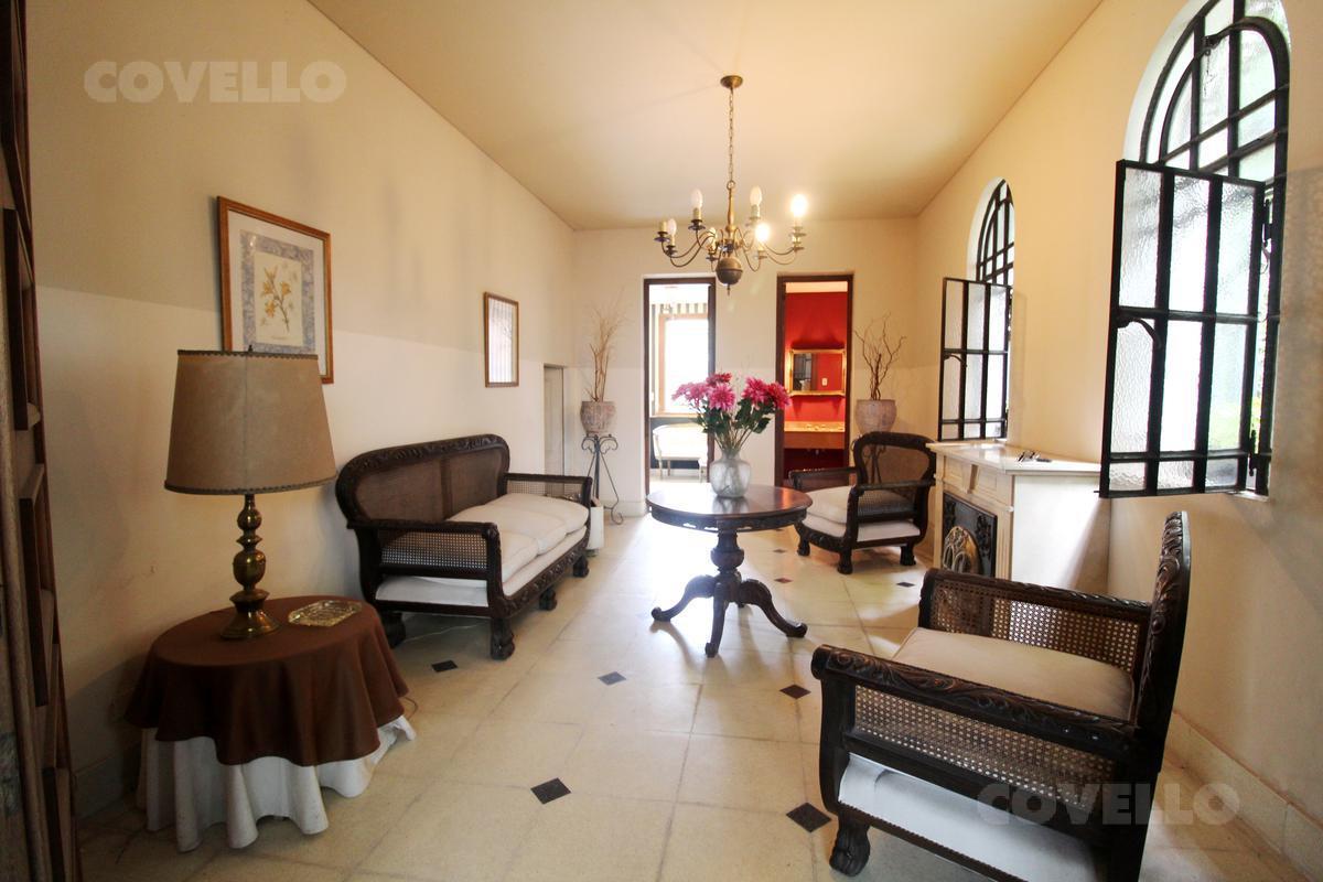Venta casa de 6 ambientes con garage