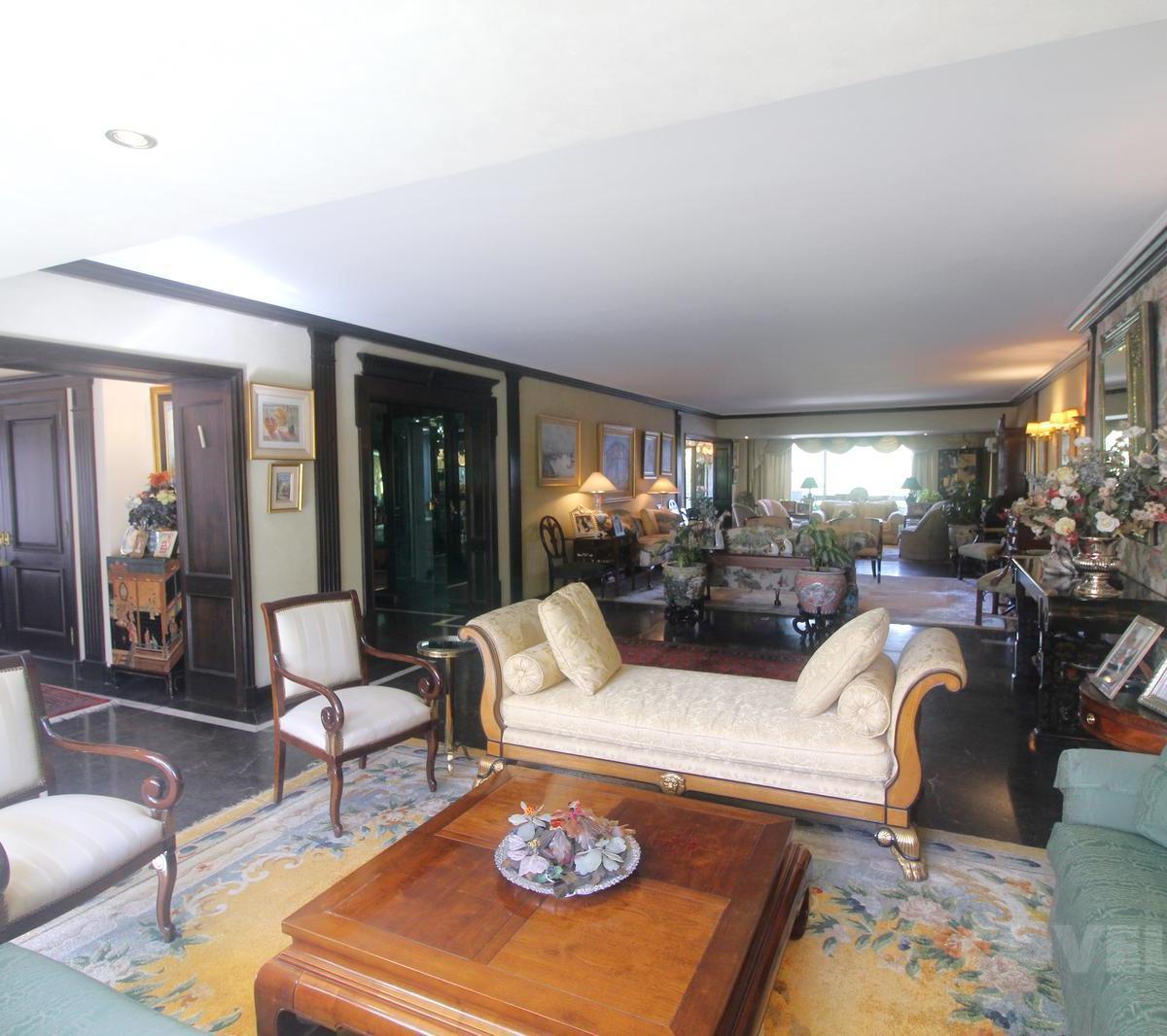 Venta Piso de 6 Ambientes con 2 Cocheras - Belgrano 2