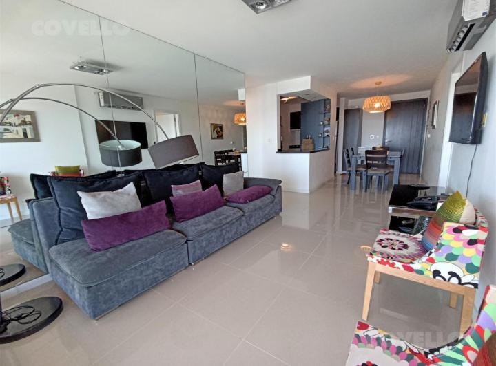 Icon Brava, Parada 6 de playa brava