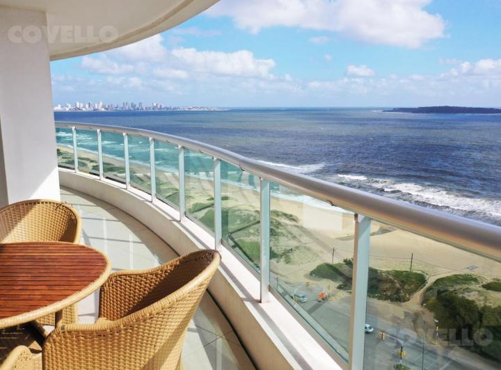 Departamento 3 dormitorios en venta y alquiler Aquarela Playa Mansa Punta del Este