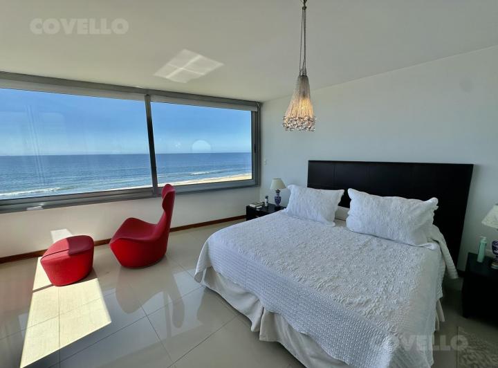 Foto de Alquiler temporal, departamento en Playa Brava 4 suites en primera linea., imagen 3