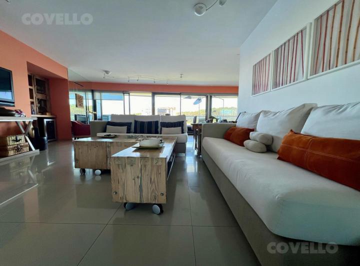 Foto de Departamento en venta y alquiler temporario - Playa Mansa, imagen 2