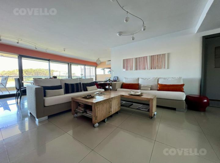 Foto de Departamento en venta y alquiler temporario - Playa Mansa, imagen 2