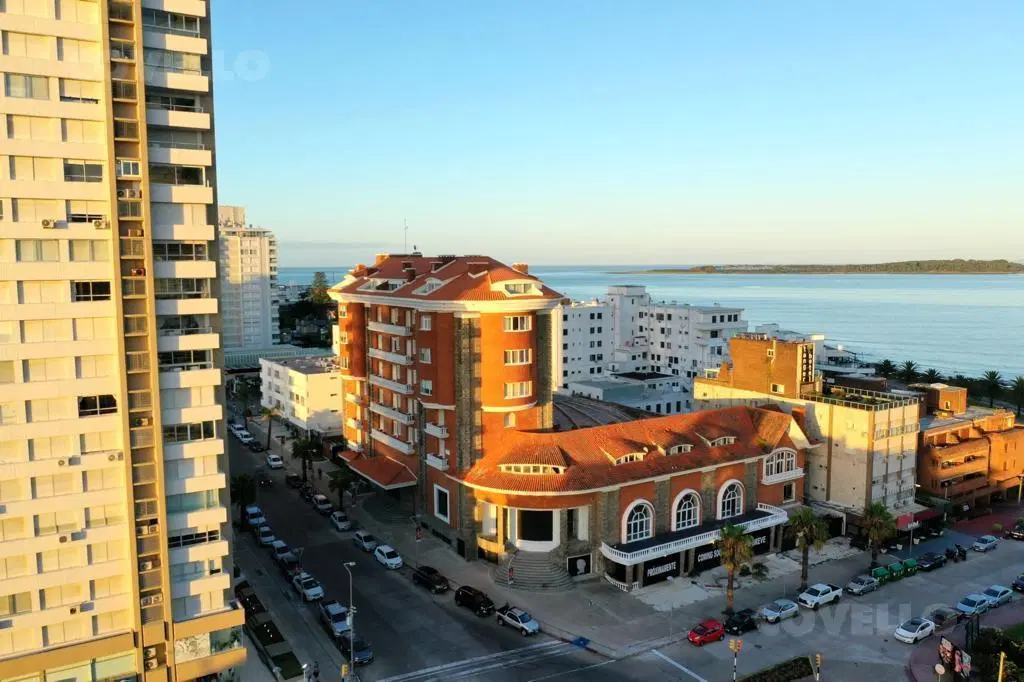 Local - Península 5