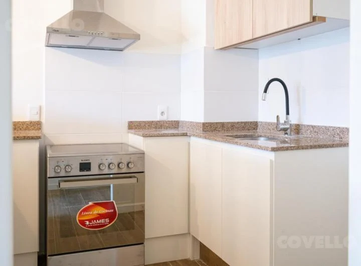 Apartamento en Alquiler ,  1 dormitorio vista al río ubicado  en Edificio  Postal Carmelo 3