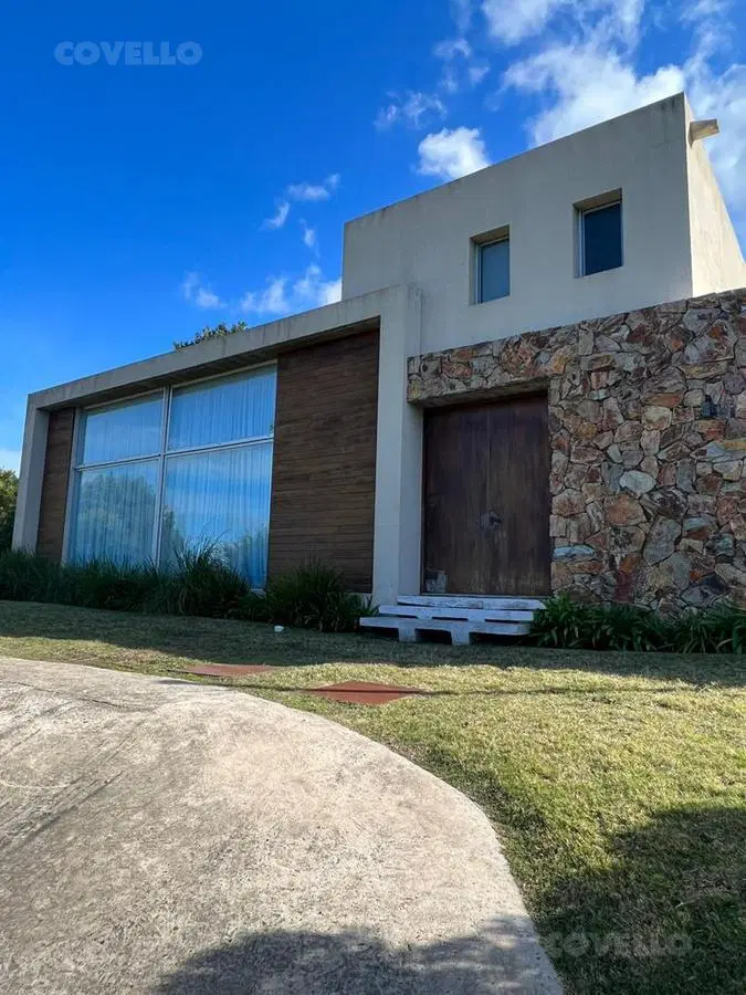 Casa en venta y alquiler temporario - La Barra 1