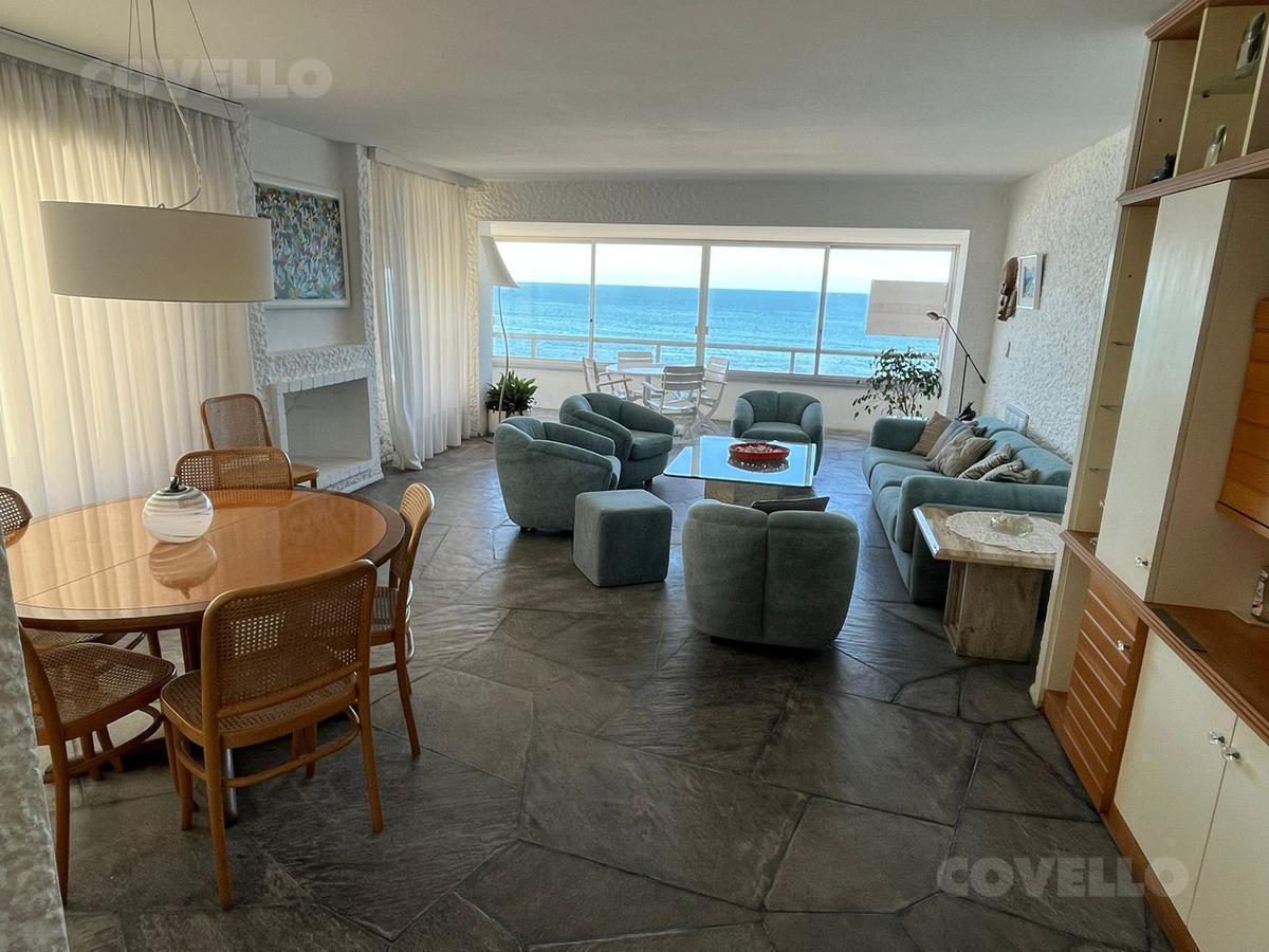 Departamento en  venta 3 dormitorios vista al mar-Península