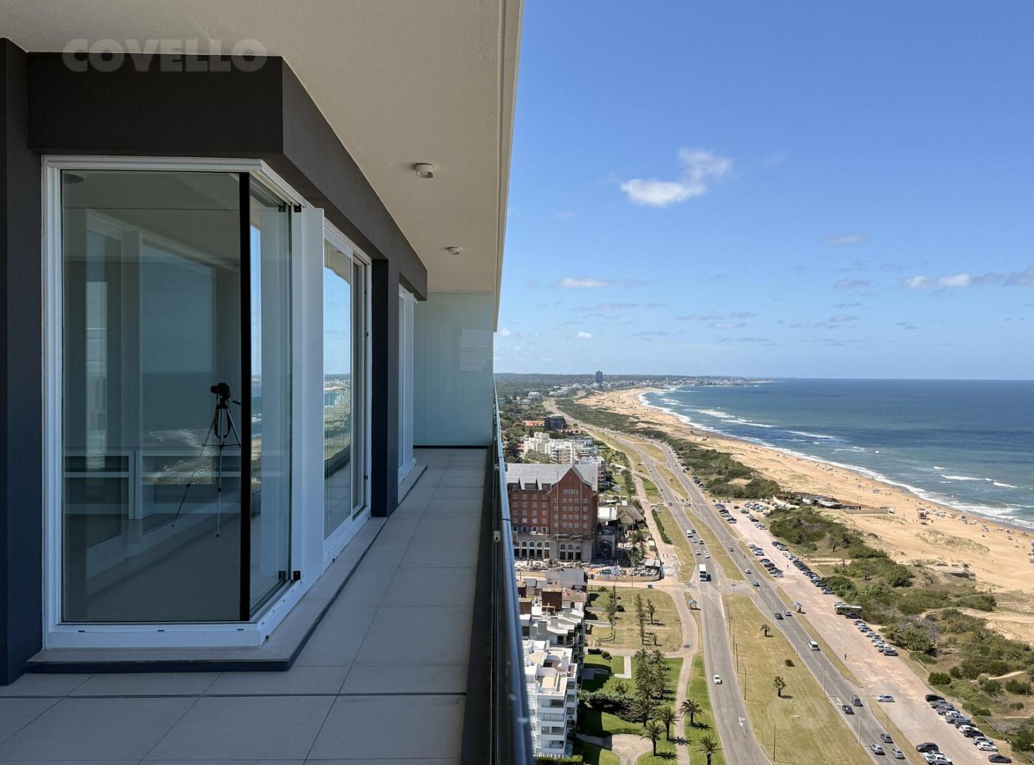 Departamento Semi Piso 5 suites Le Parc IV Playa Brava