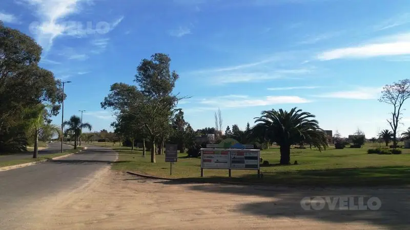 Terreno en barrio Playa Colonia del Sacramento 1