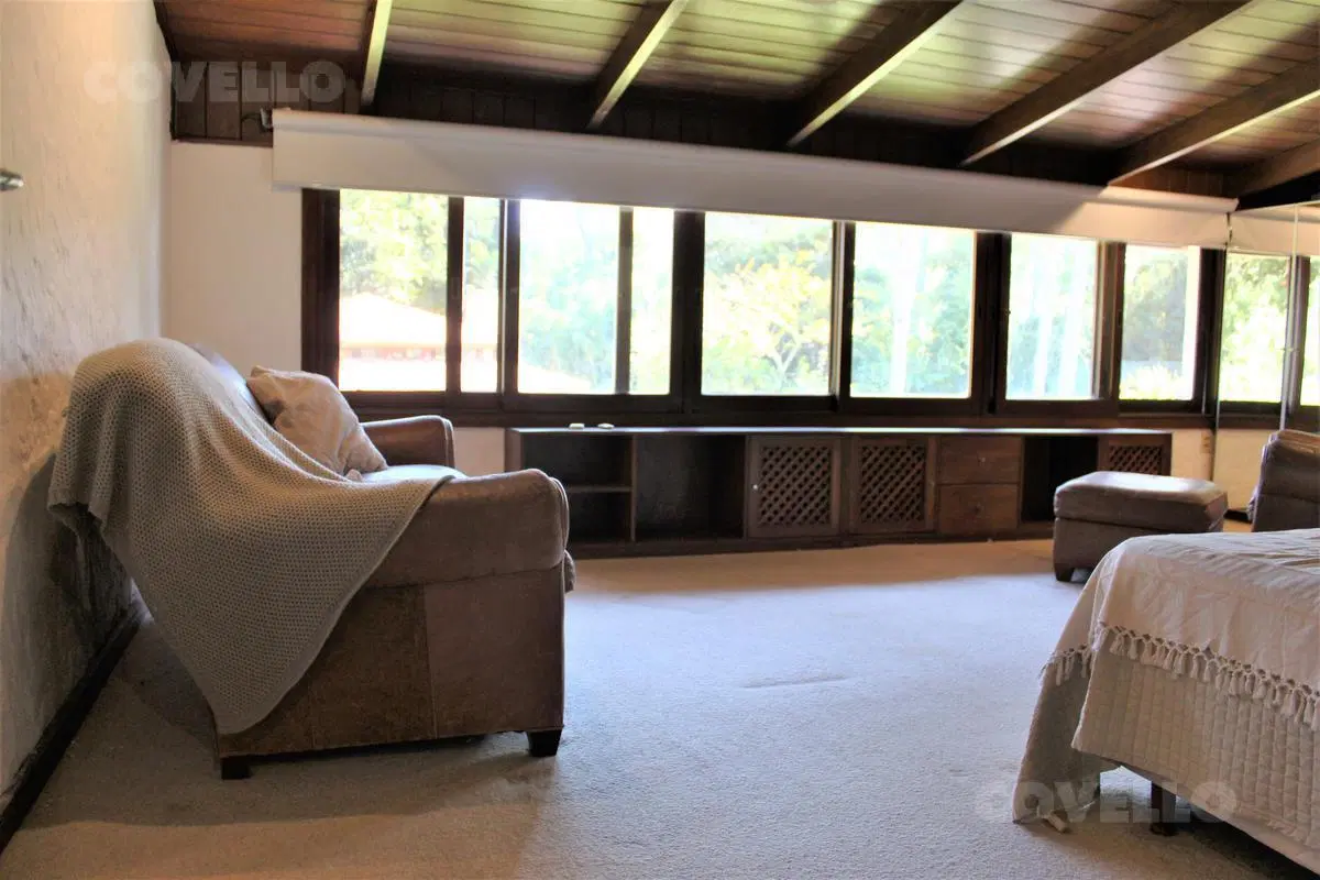 Chalet en venta Playa Mansa, 4 dormitorios y 4 baños, piscina ! 2