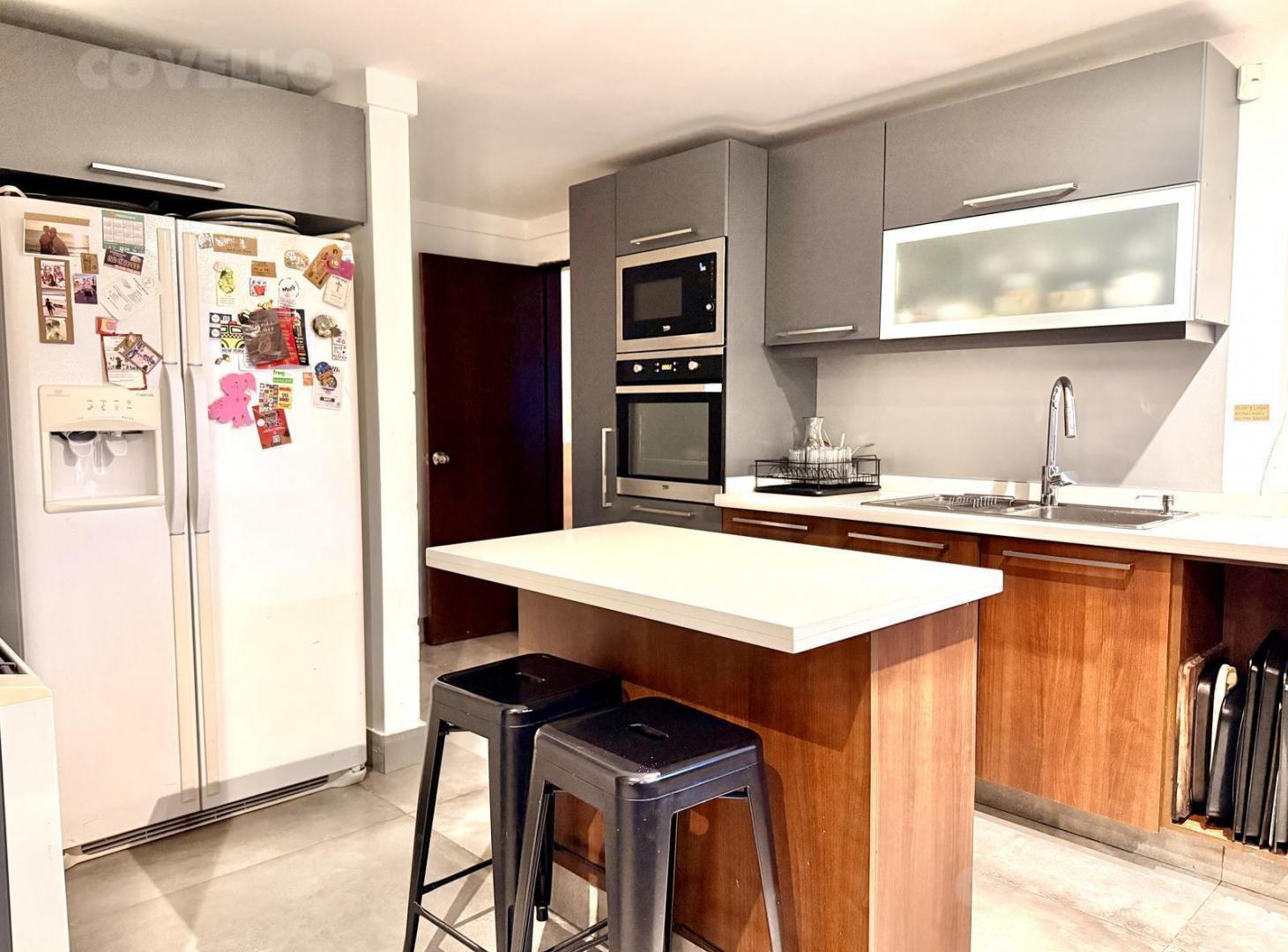 Foto de Casa de 7 dormitorios sobre Avenida Florencia, imagen 4