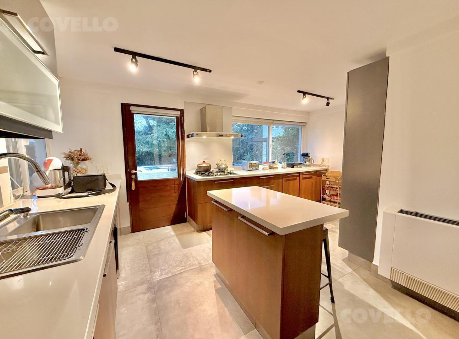 Foto de Casa de 7 dormitorios sobre Avenida Florencia, imagen 5