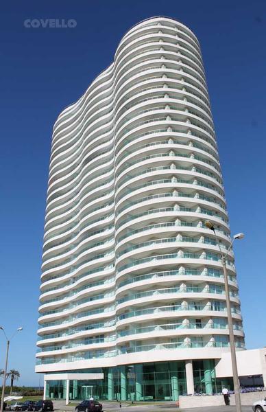 Foto de Venta 4 dormitorios con amenities y cochera, Torre Aquarela playa mansa, imagen 2