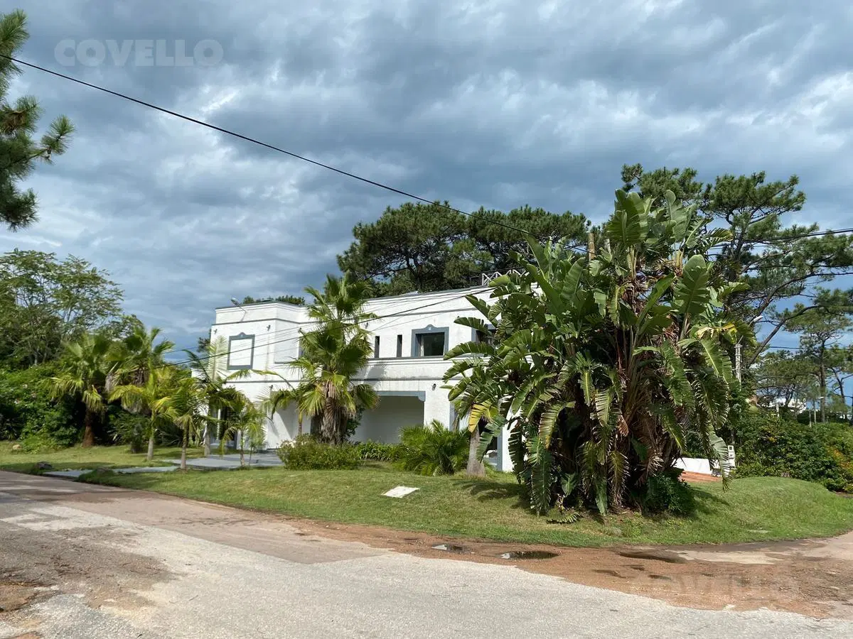 Casa en venta 3 dormitorios - Playa Brava 2