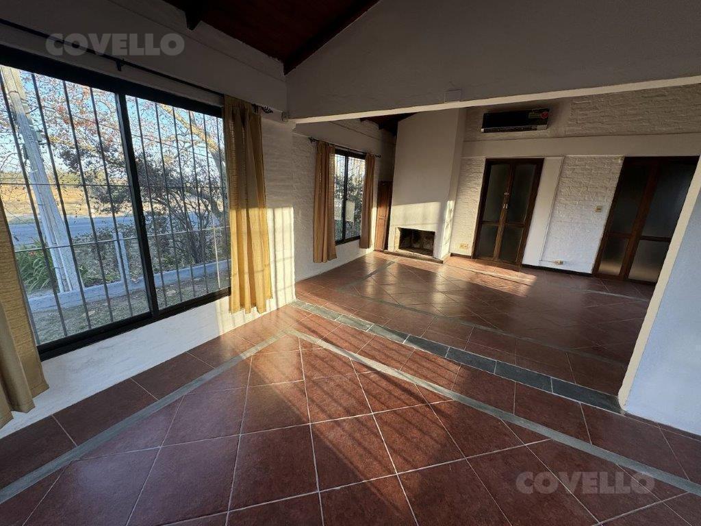 Foto de Alquiler Hermosa casa con dos dormitorios excelente ubicación Colonia, imagen 2