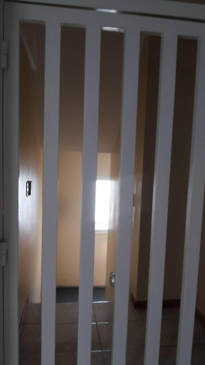 Importante Inmueble con Local en Pb y 2 Pisos de Oficinas 3