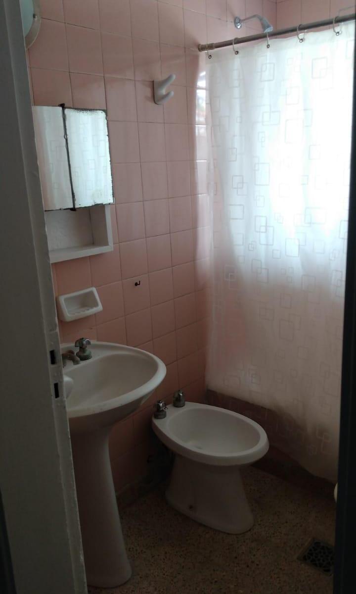 Chalet Recién Pintado con Jardín y Cochera 2
