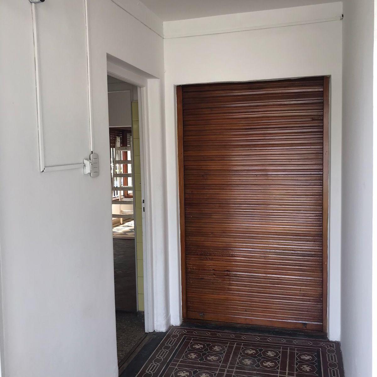 Chalet Recién Pintado con Jardín y Cochera 4