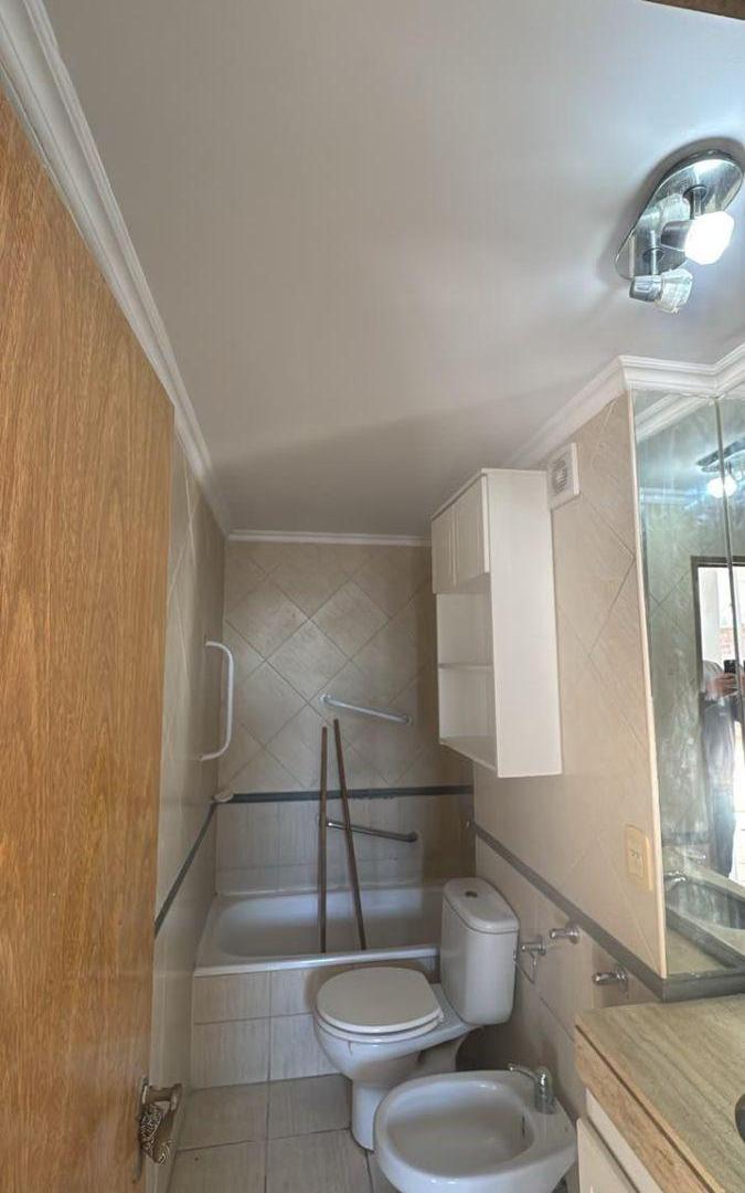 Foto de VENTA!! Departamento 3 ambientes + Balcon + Cochera, imagen 4