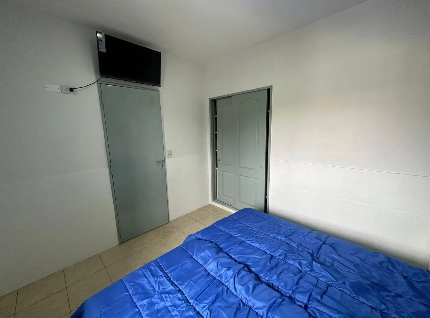 Departamento frente a Plaza Miserere, ideal estudiantes 4