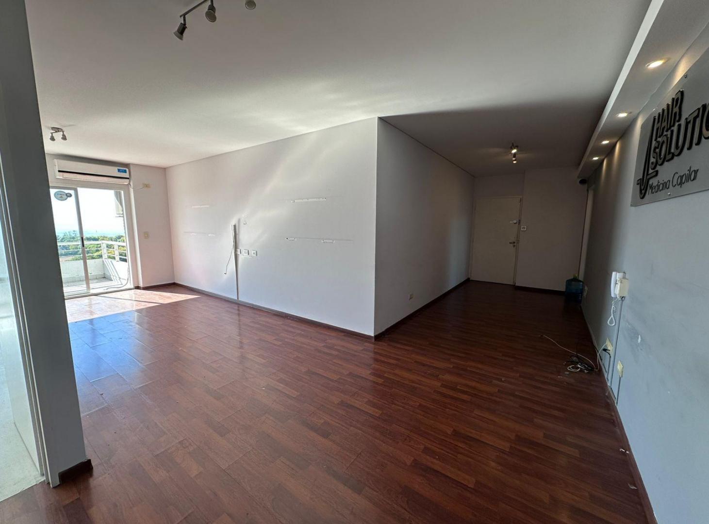Foto de Venta de departamento 4 ambientes c/dos cocheras en Olivos excelente, imagen 4