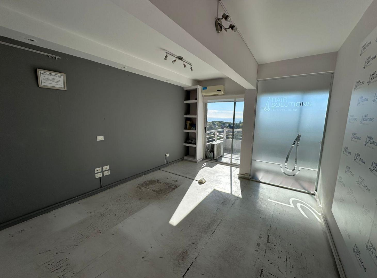 Foto de Venta de departamento 4 ambientes c/dos cocheras en Olivos excelente, imagen 2