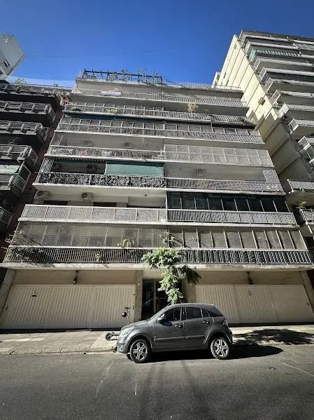 Venta 4 ambientes dependencia y cochera 5
