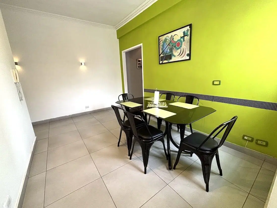 Departamento en venta de 4 ambientes y dependencia en La Paternal 3