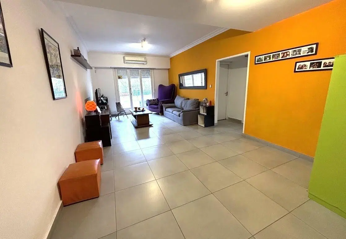 Venta Departamento de de 4 ambientes y dependencia todo reciclado 2