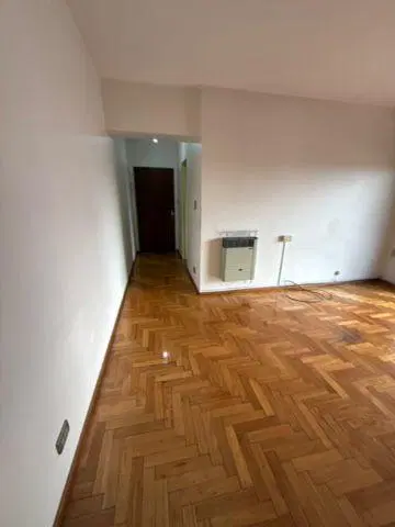 Se alquila 2 ambientes sin muebles en Villa Urquiza 4