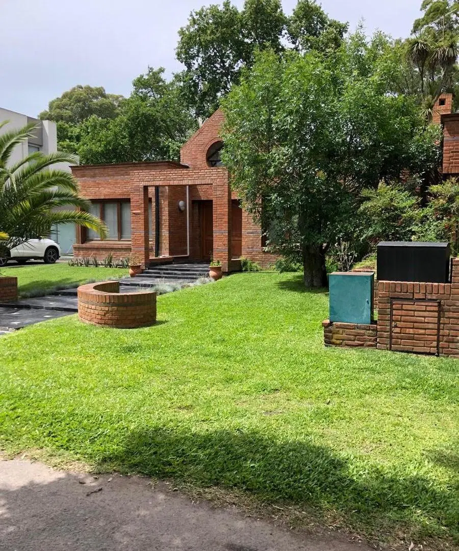 Casa en Country Club El Carmen en un terreno de 900 M2 2