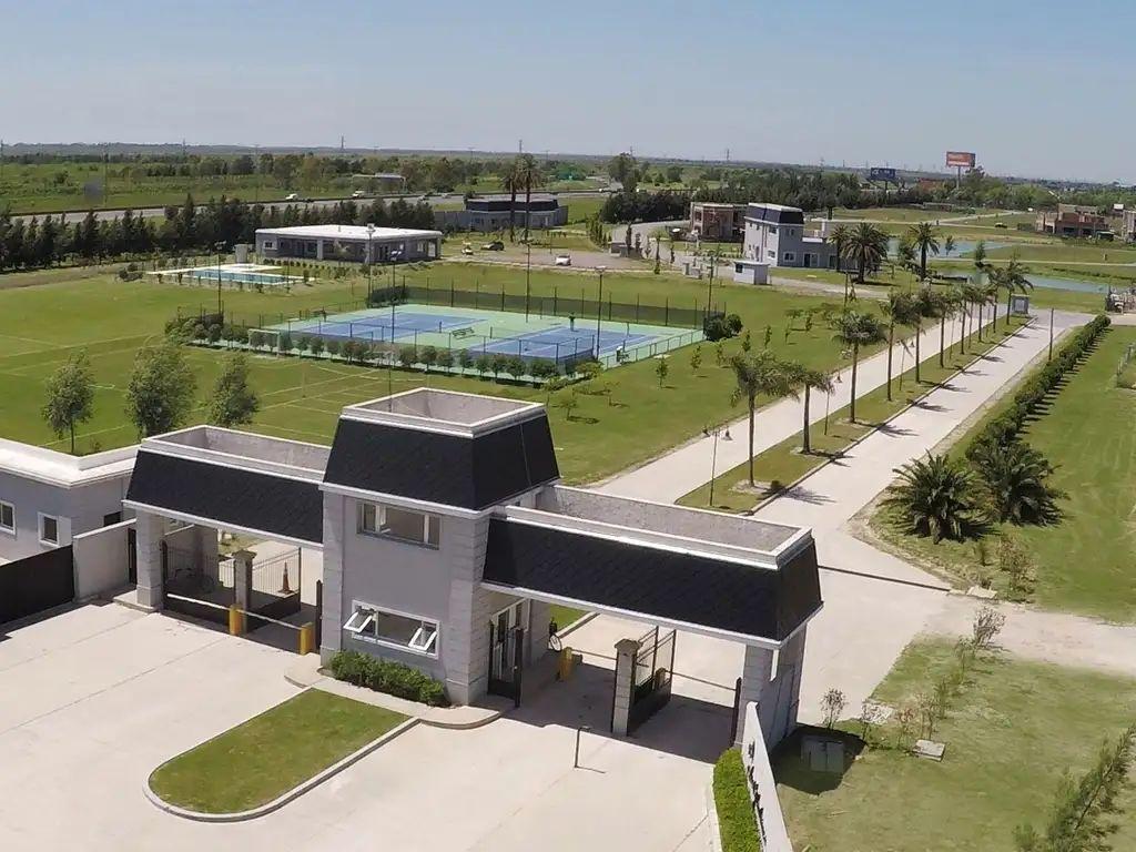 Terreno en Venta Barrio Cerrado Las Golondrinas, lote a la laguna