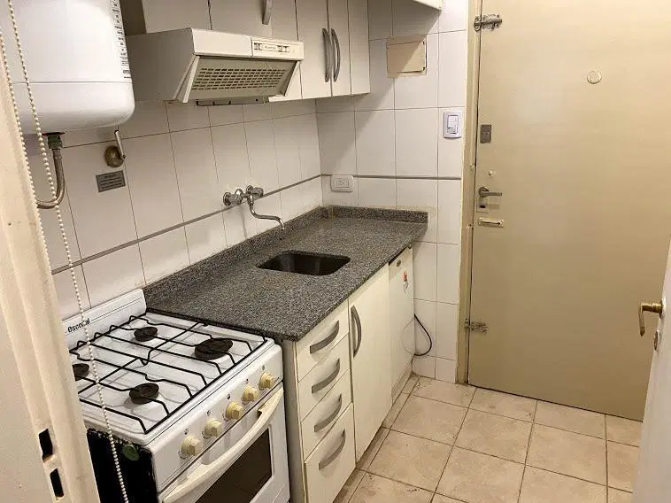 Monoambiente en alquiler en Billinghurst y Peña 4